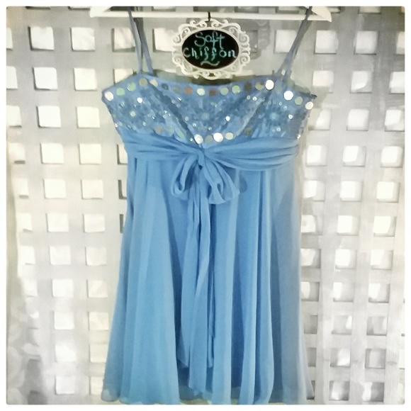 Mid-length Party Dress - Picture 2 of 3